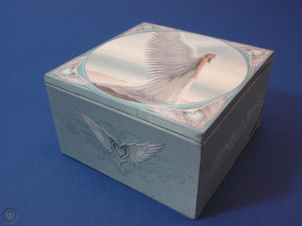 Nemesis Now - Spirit Guide by Anne Stokes 24cm