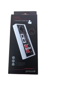 Gioteck Gioteck - Mando turbo con cable para Nintendo Classic Mini  NES Accesorios