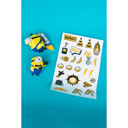 Minions - Stuart en Otto Vinyl Muurhbeeldjes met Scène Decals - 5