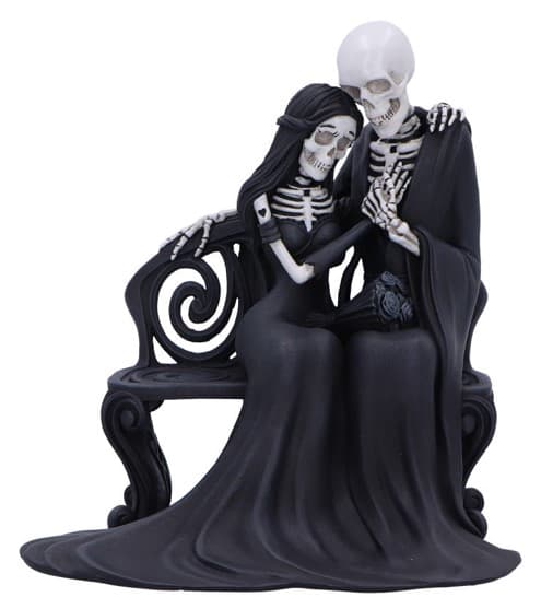 Nemesis Now - \"Eternal Bond\" Standbeeld